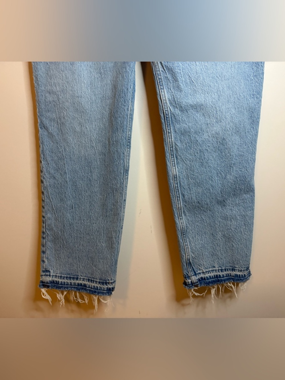 Women’s Abercrombie & Fitch The 90’s Straight Ultra High-Rise jeans size 32/14R - Picture 4 of 7